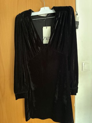 Vestido fiesta Zara negro terciopelo