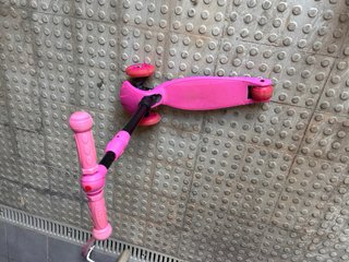 Patinete infantil rosa 3 ruedas