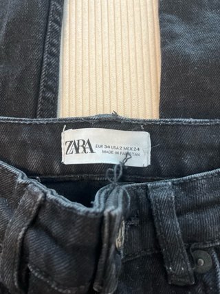 Pantalones vaqueros Zara negros mujer