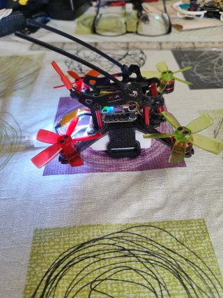 Dron FPV 110