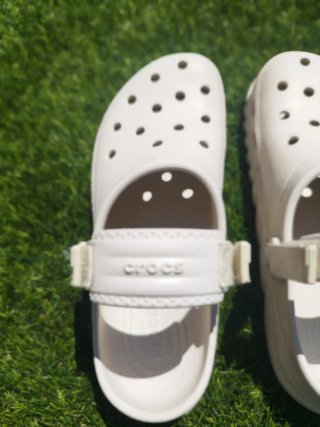 Zapatillas Crocs Beige/Blanco