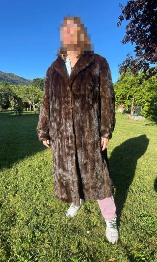 Abrigo de piel auténtica marrón