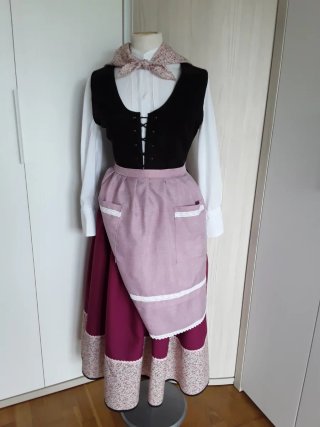 Traje Neska-Baserritarra "145 euros "