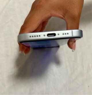 iPhone 15 256GB; Batería 90%; Con garantía.