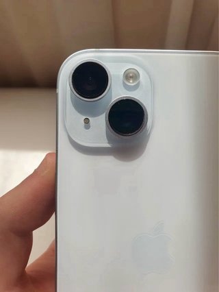 iPhone 15 256GB; Batería 90%; Con garantía.