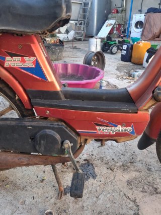 Vespino NLX Roja y Plata