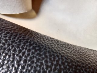 Retazos de cuero vegano