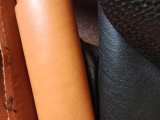 Retazos de cuero vegano