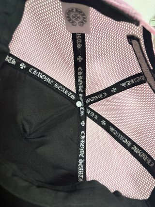 Gorra Trucker Chrome Hearts Negra y Rosa