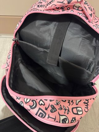 Mochila escolar rosa con estampado