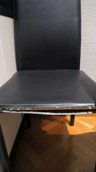 Mesa de cristal negra y 4 sillas