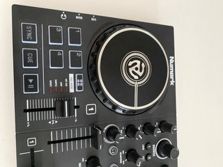 Controladora DJ Numark Party Mix