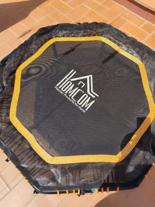 Cama elástica con manillar