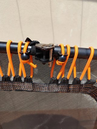 Cama elástica con manillar