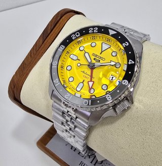 Seiko 5 Sports GMT Amarillo