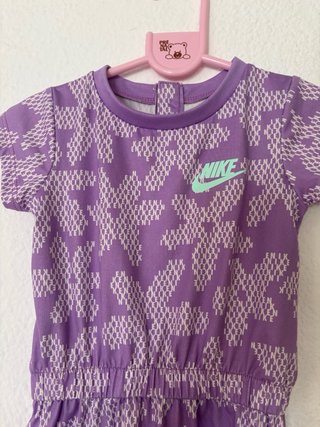 Mono Nike Morado Estampado 18 Meses