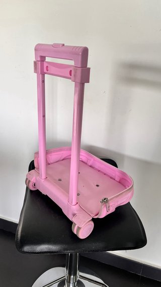 Mochila Totto con ruedas y diseño de corazones