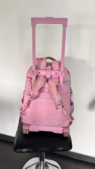 Mochila Totto con ruedas y diseño de corazones