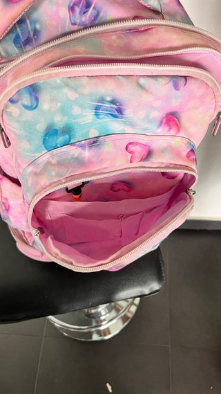 Mochila Totto con ruedas y diseño de corazones