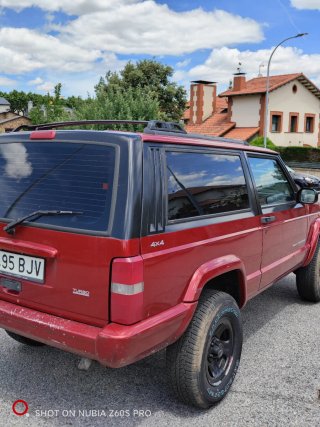 Jeep Cherokee 2001