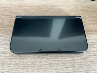 Nintendo 3DS XL Gris + Accesorios
