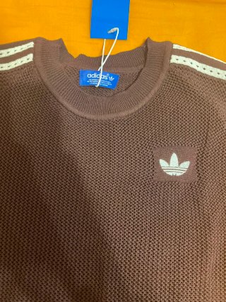 Camiseta de punto Adidas marrón