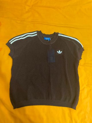 Camiseta de punto Adidas marrón