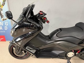 Yamaha T MAX 530 ABS Negra