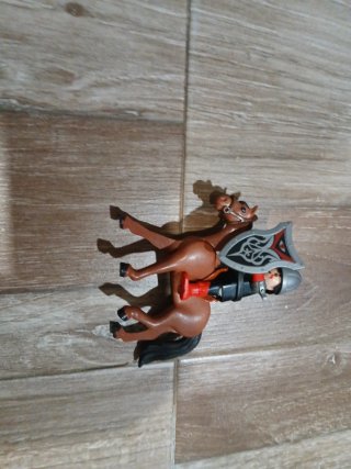 Caballo con caballero Playmobil Todo 4€