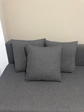 Sofá cama gris oscuro de tela. IKEA ÄLVDALEN