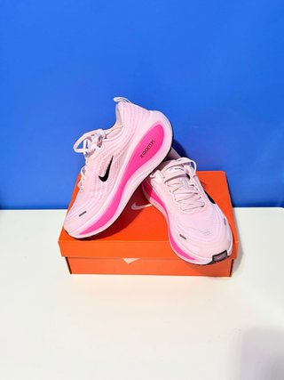 Nike Vomero Plus Hyper Pink Talla 39 running rosa