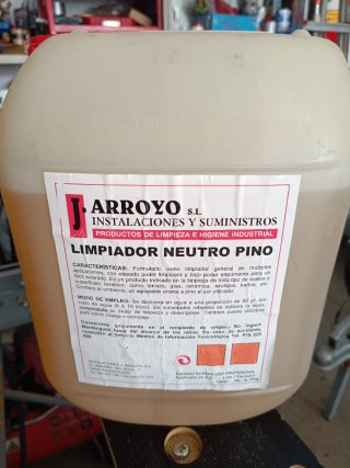 Limpiador neutro pino