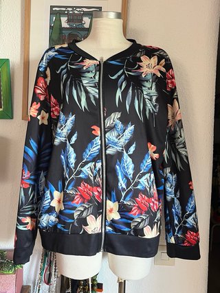 Chaqueta Bomber Estampado Floral Talla 46
