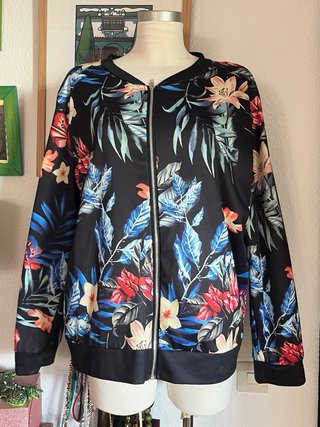 Chaqueta Bomber Estampado Floral Talla 46