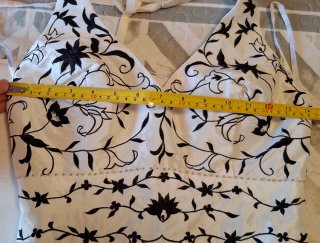 Vestido blanco y negro floral