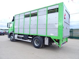 Mercedes AXOR 18 33-CAMIONES GANADEROS