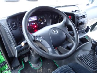 Mercedes AXOR 18 33-CAMIONES GANADEROS