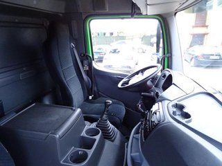 Mercedes AXOR 18 33-CAMIONES GANADEROS