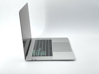 MacBook Pro 16" (2019) Intel Core i9 2.3GHz 8 núcleos - SSD 1TB SSD - RAM 64Gb - Plata