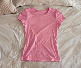 Camiseta rosa básica