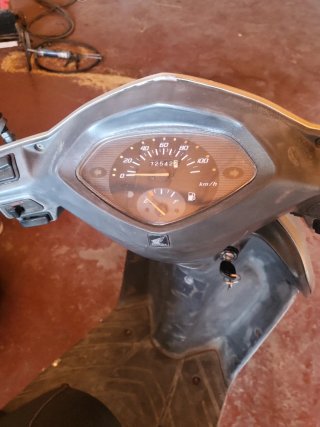 Lote 2 motos Honda y Kymco