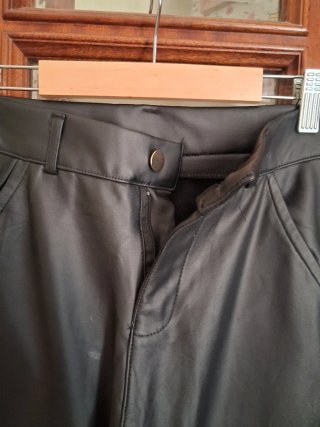 Pantaloni cargo neri donna
