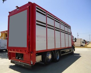 Scania P 380-CAMIONES GANADEROS