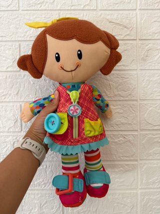 Muñeca educativa de peluche