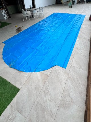 Lona para piscina azul