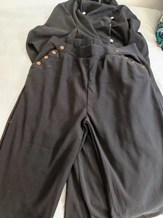 Conjunto de túnica asímetrico con pantalón