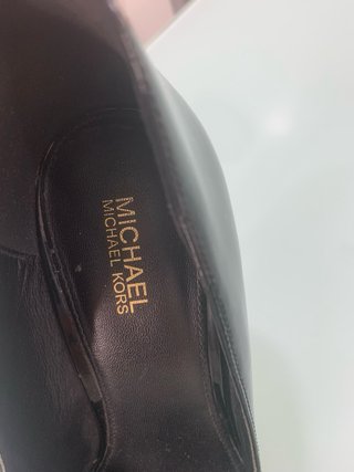 Zapatos Michael Kors charol negros