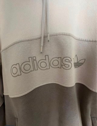 Sudadera Adidas Gris Bloques Color