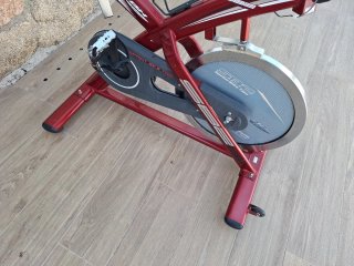 Bicicleta BH Fitness Roja