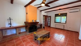 Chalet en alquiler en Pinos de Alhaurín - Periferia en Alhaurín de la Torre